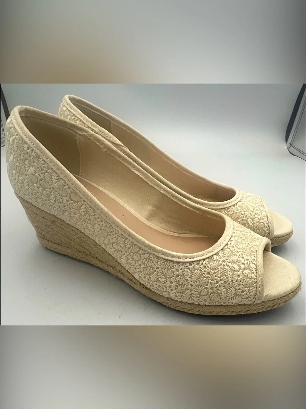 Bandolino Ivory Floral Nuri Espadrille Peep-Toe Wedge Heels Women’s 8.5M NEW